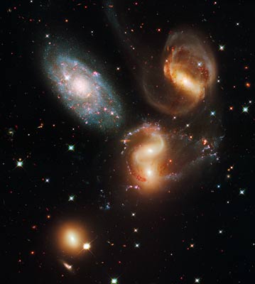 stephansquintet Stephan's Quintet by Hubble